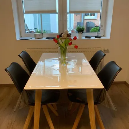 Ferienhaus Gemuend שליידן